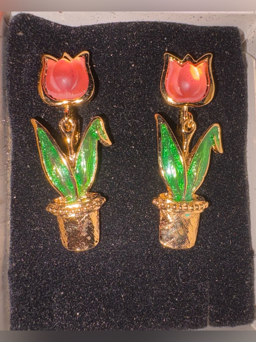 Vintage Avon Pink Tulip Flower Clip-On Earrings Enamel Gold Tone